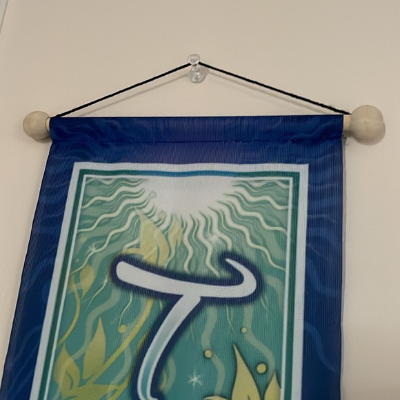 THRIVE inspirational wall hanging fabric banner tapestry Bryon Allen - Picture 3 of 3